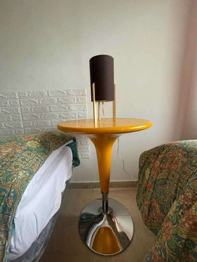 La Finestra Sul Mare B&B โครโตเน ภายนอก รูปภาพ